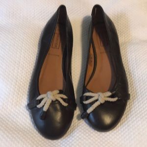 Hunter Flats. Size 9. Never worn.